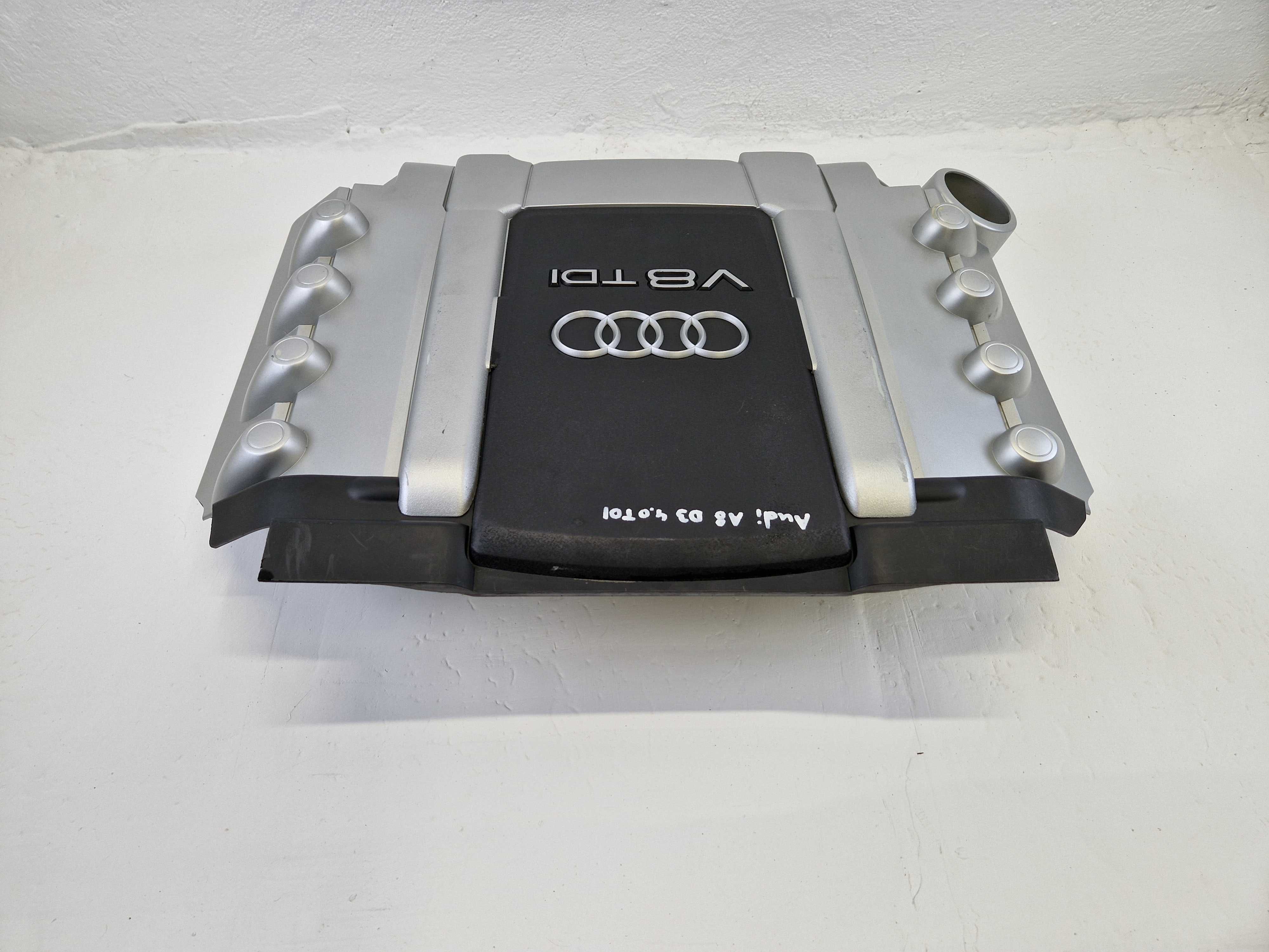 Osłona Pokrywa Silnika Górna Audi A8 D3 4.0 TDI V8 Oryginał