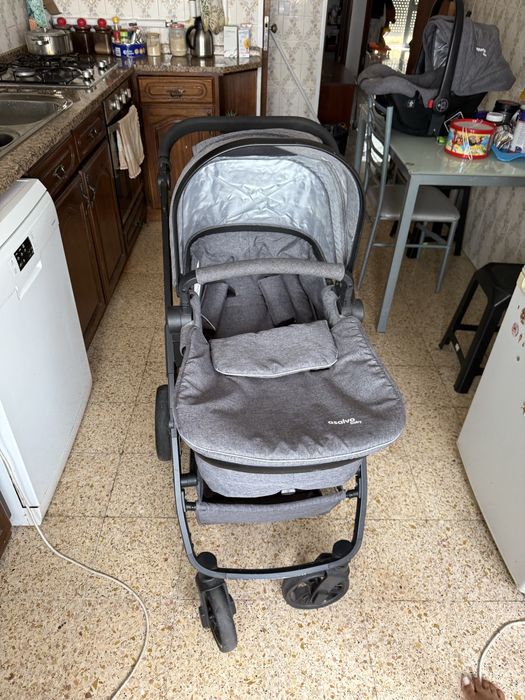 Vendo carrinho de bebe semi-novo
