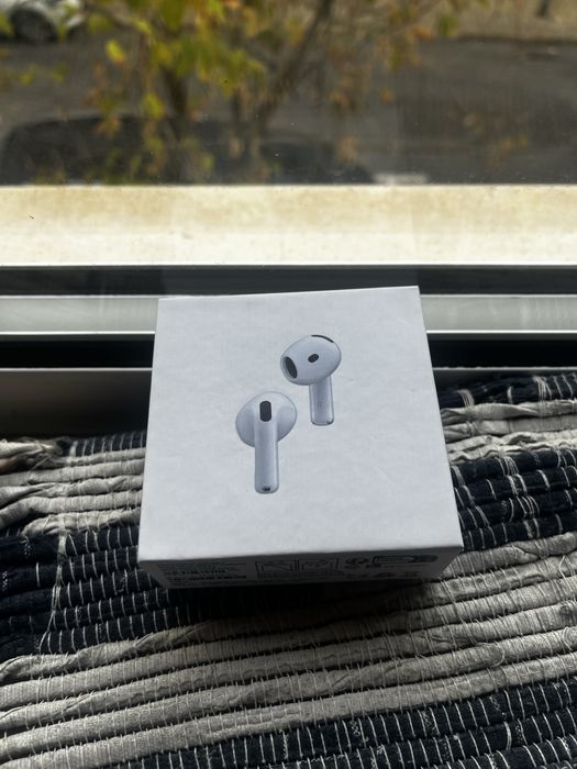 Apple Air Pods 4