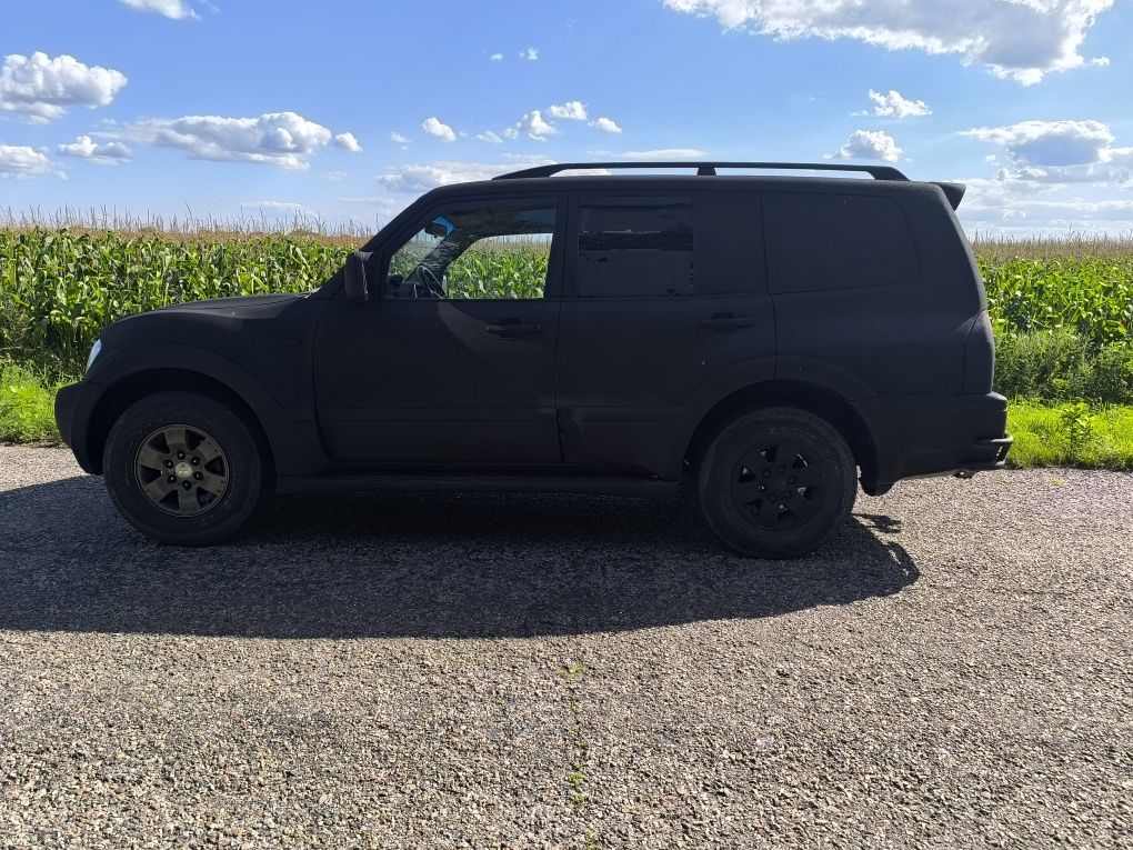 pajero wagon 3.       .