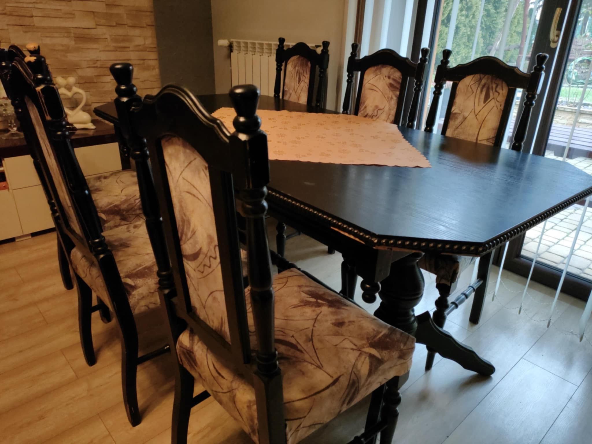 Rzeźbiony stół czarne drewno+ 6 krzeseł tapicerowanych