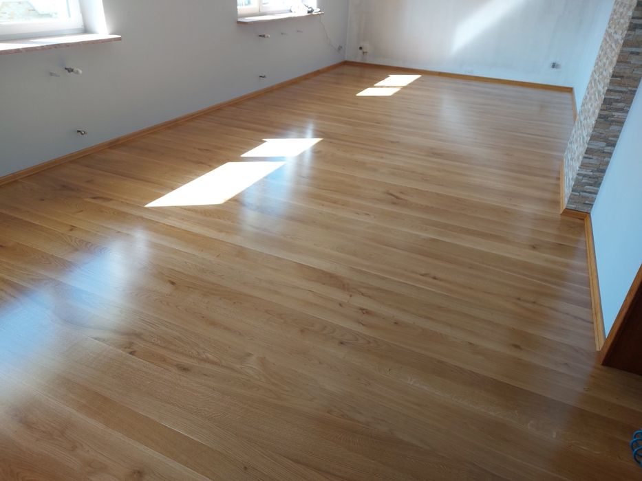 Cyklinowanie bezpyłowe. Parkiety. Renowacja odnawianie schodów.