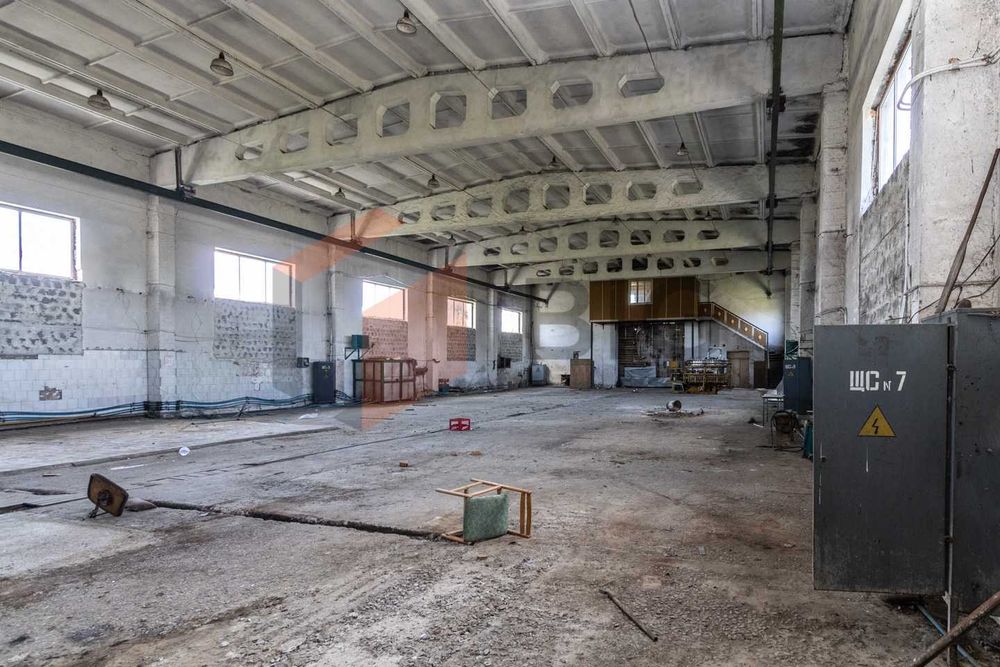 Приміщення 1000 м2  в с. Старий Лисець, за вул. Лисецька