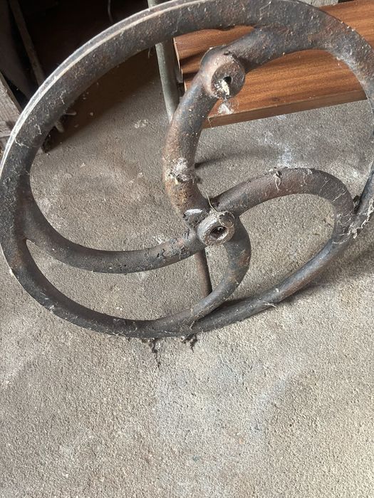 Roda de ferro maciço