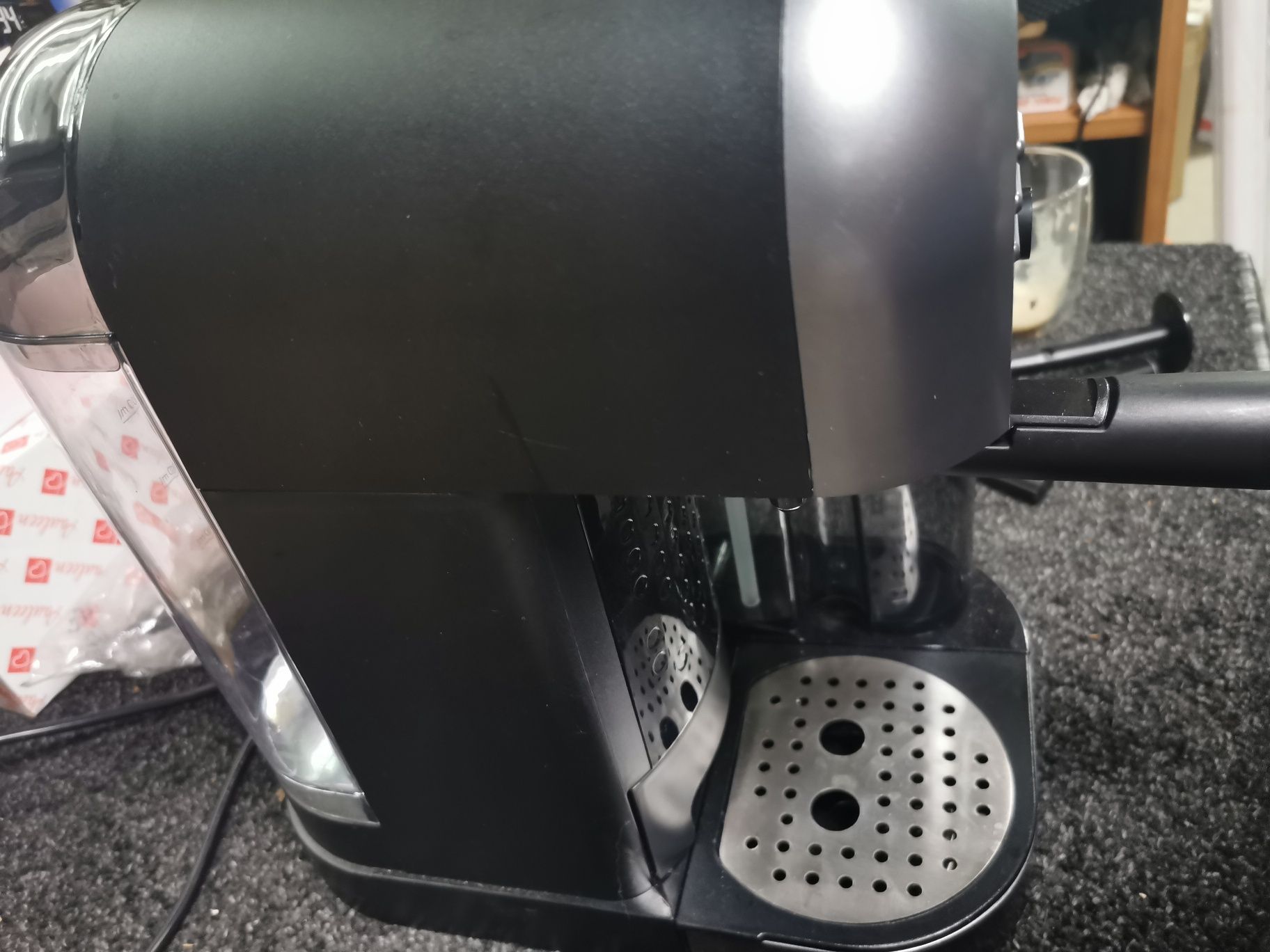 Ekspres kolbowy Cecotec Cumbia Power-ccino seria 20