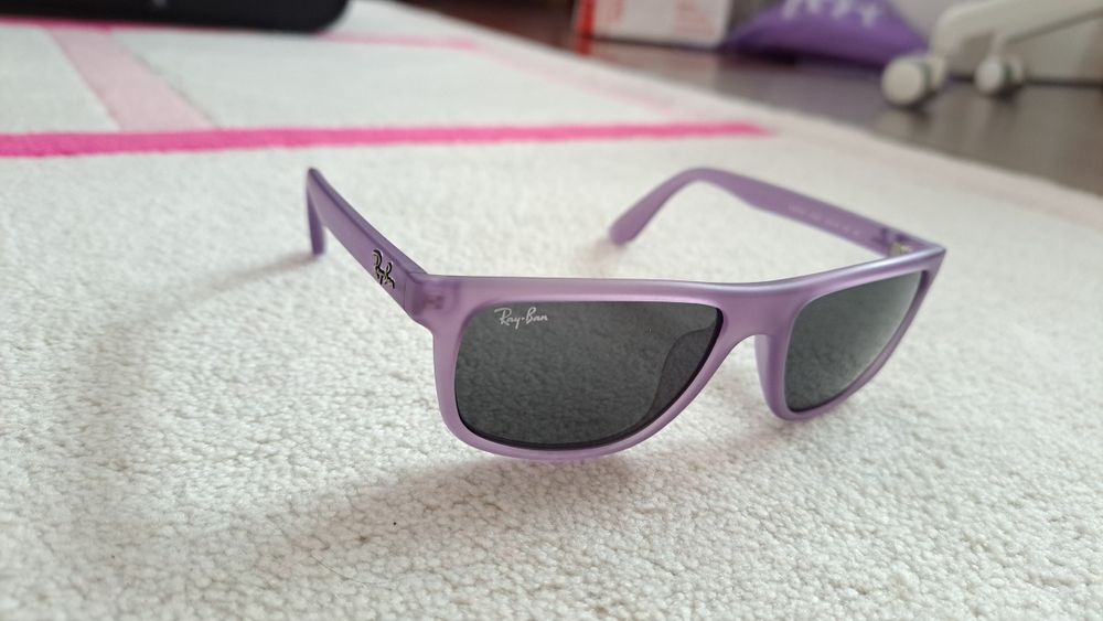 Óculos de Sol Ray Ban Roxos Criança Menina (Como Novos)