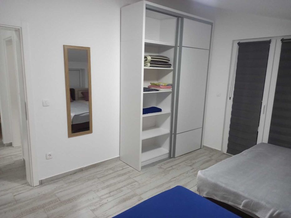 Бар. Илино. 180м - второй круг с заправками, 570м - МОРЕ. 350м маркеты