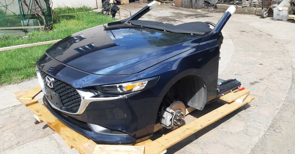 Бампер крыло капот фары комплект Mazda 3 BM BP розборка