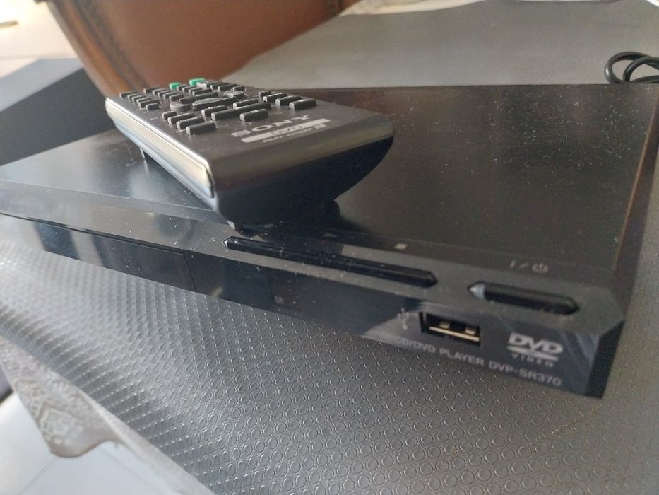 Dvd blu rey com usb / comando  sony impecavel