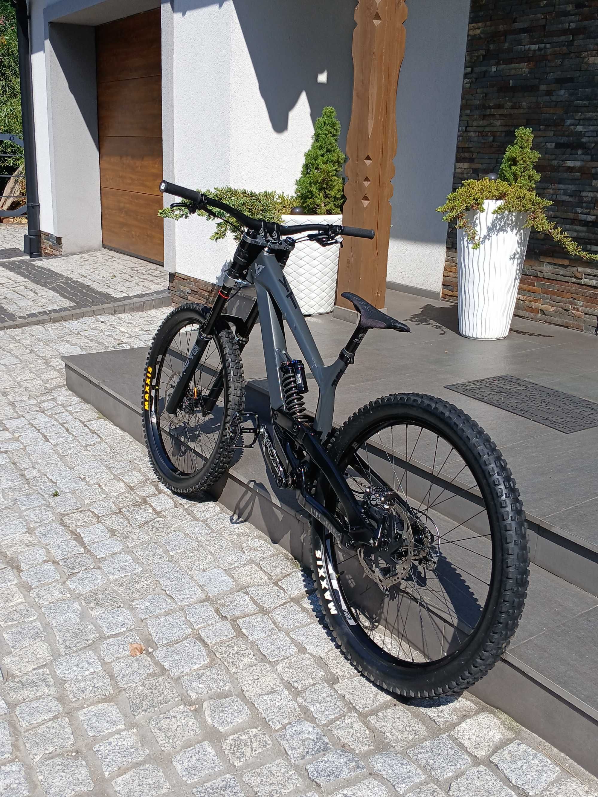 Yt tues core 1 rozmiar L 2022 downhill/freeride
