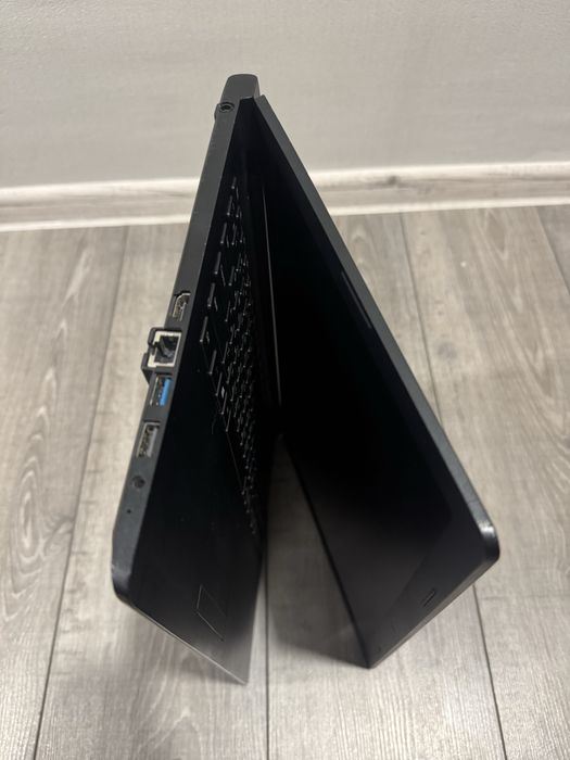Безшумний ноутбук Lenovo, 8Gb, SSD120Gb, налаштований, гарний стан.