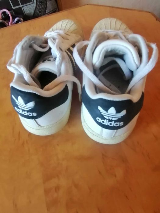Кроссовки adidas. Вьетнам. по стельке 18-18,5см.
