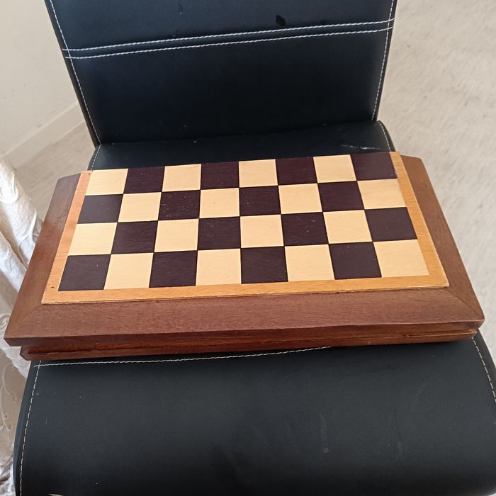 Шахматы и шашки подарочные производства Индонезии