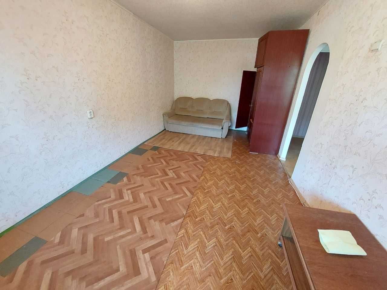 Продам 1 комнатную квартиру проспект Б.Хмельницкого ( начало)