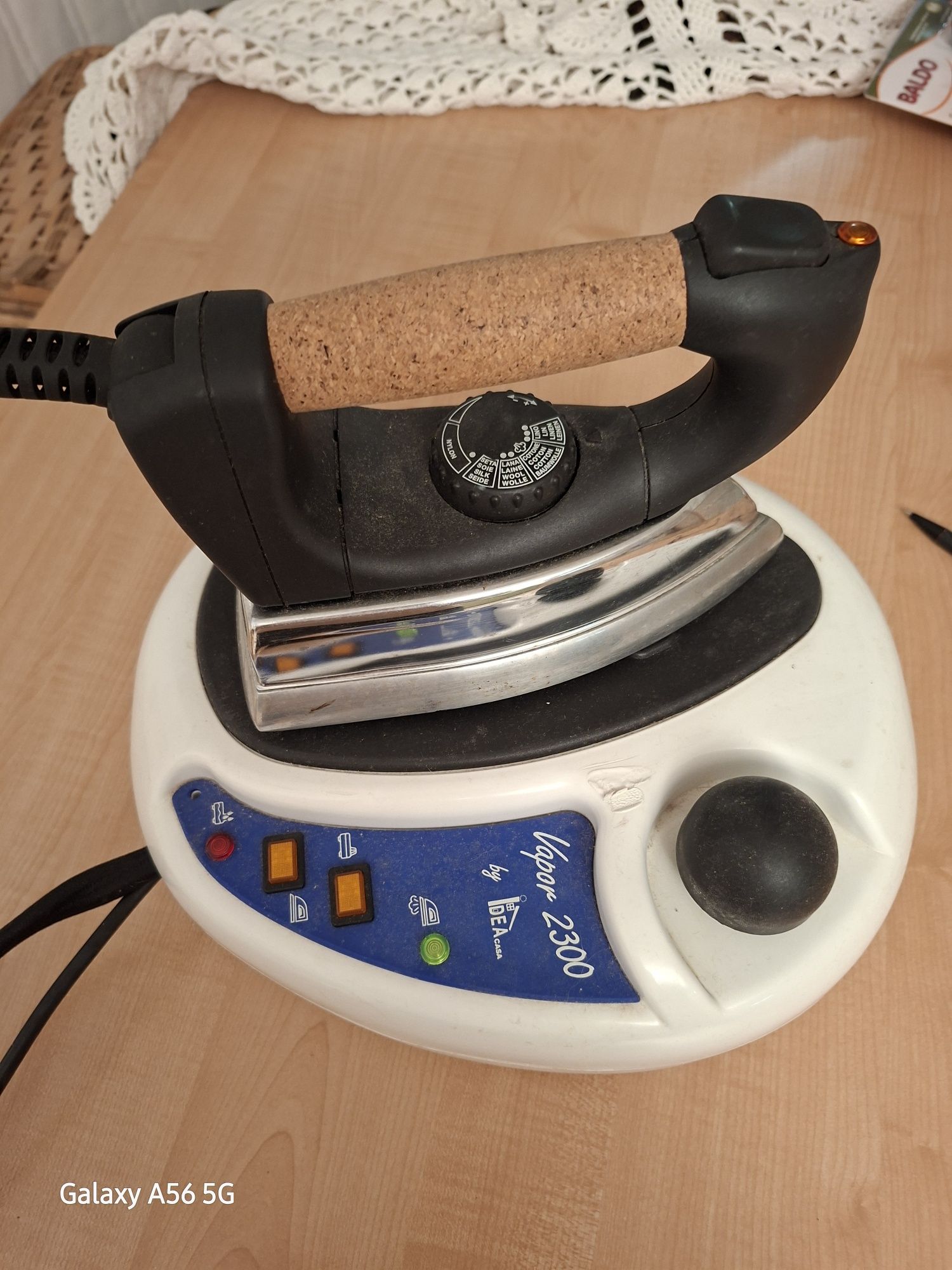 Ferro a vapor com caldeira