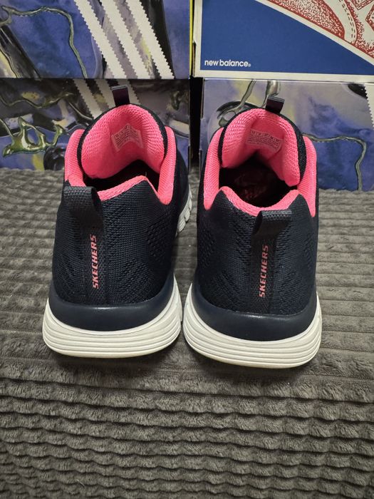 Кросівки тренувальні SKECHERS Graceful Get Connected 43(28см)