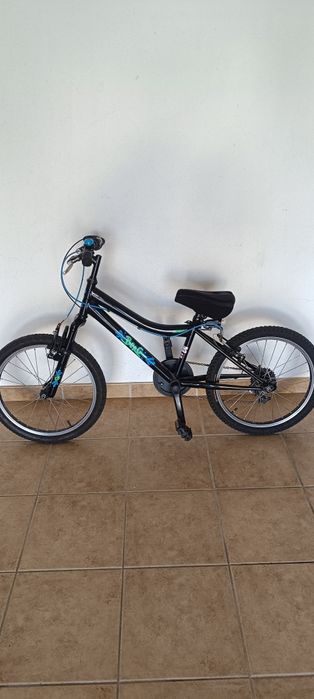 Bicicleta Berg Junior Roda 20 com capa almofada no banco