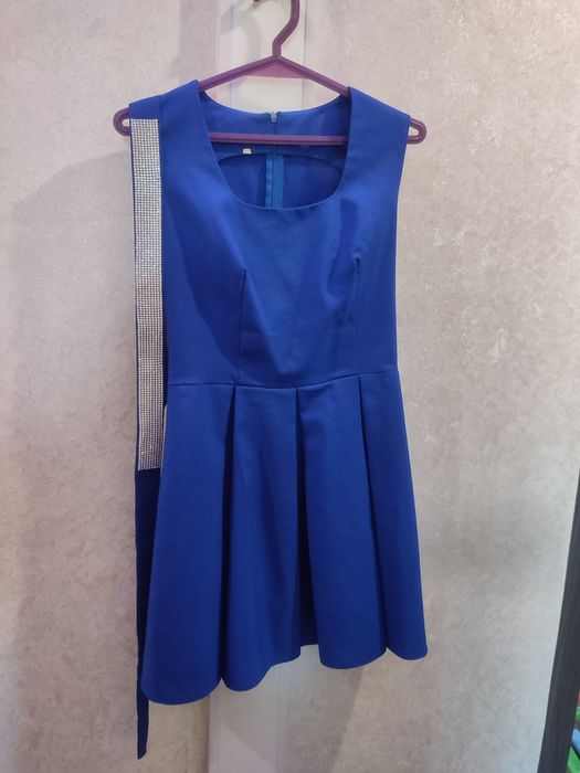 Женское нарядное платье