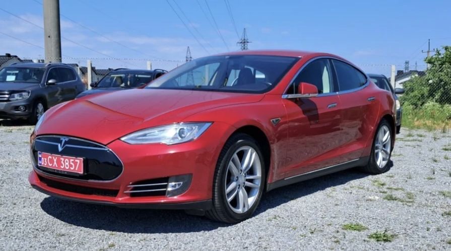 Опенда авто tesla S 90 кіловат 400+ км