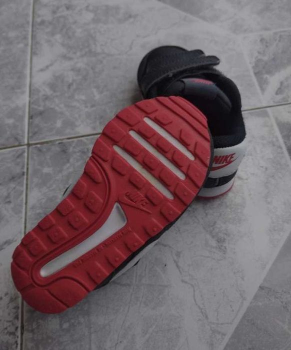 Sapatilhas Nike tamanho 22
