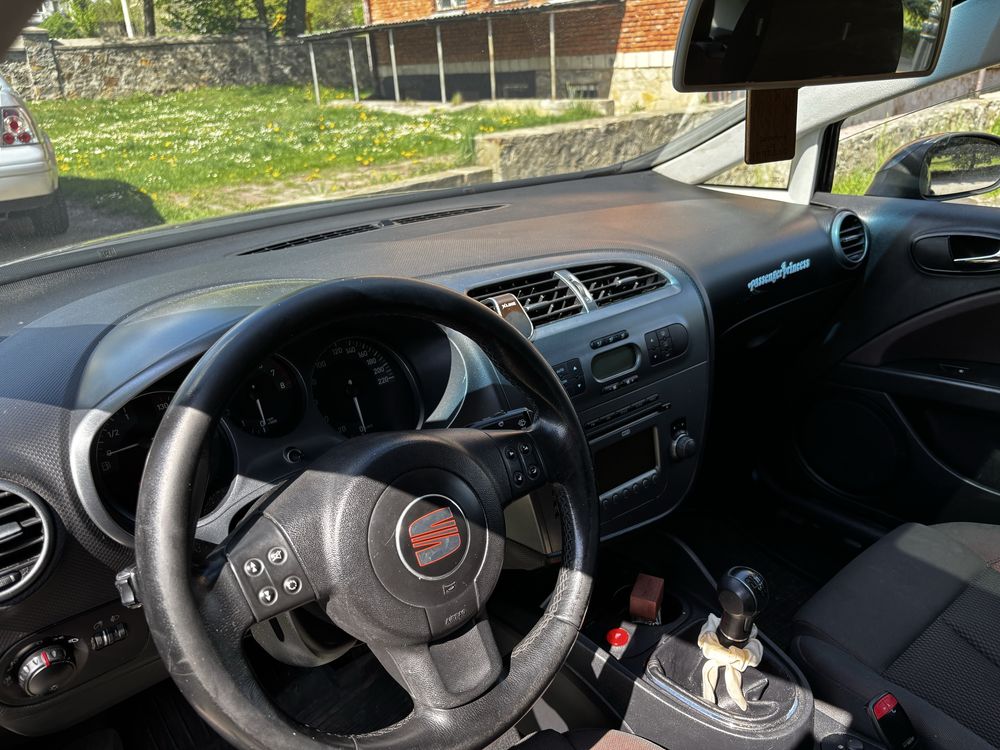 Seat leon 2 1.6mpi 102km 2007