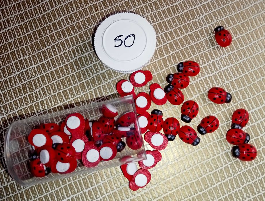 Mini joaninhas em madeira auto-adesivas