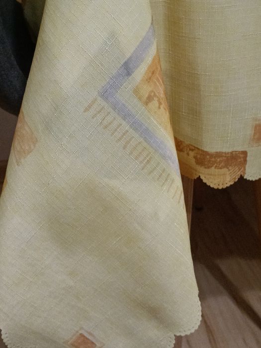 Sprzedam obrus plamoodporny