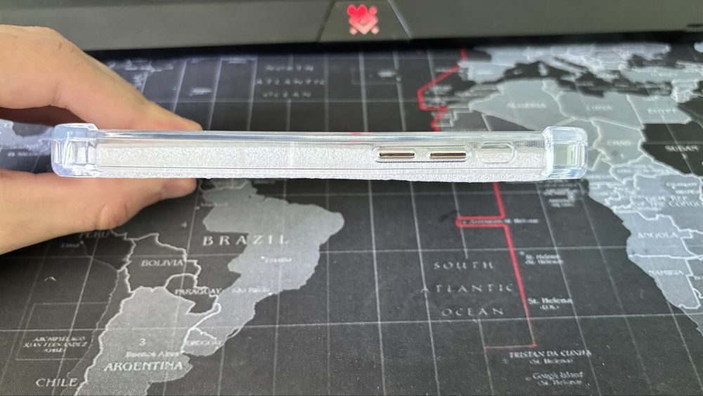 Чехол на iphone 12 прозорий