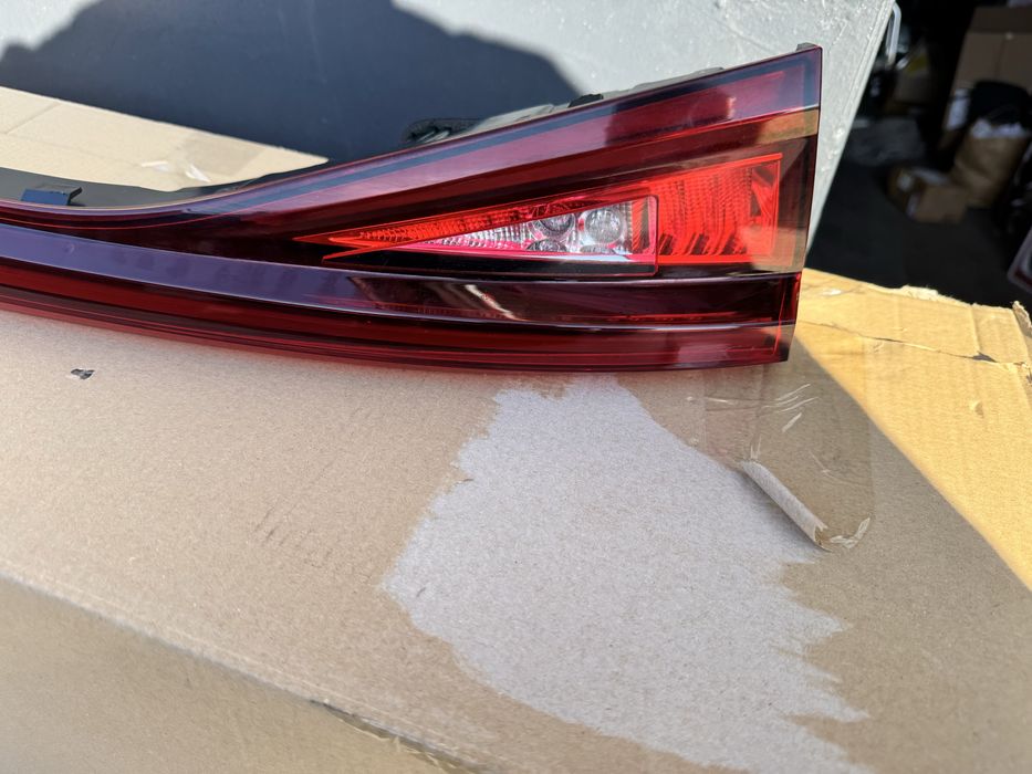 Seat Leon Iv tylna lampa w klape