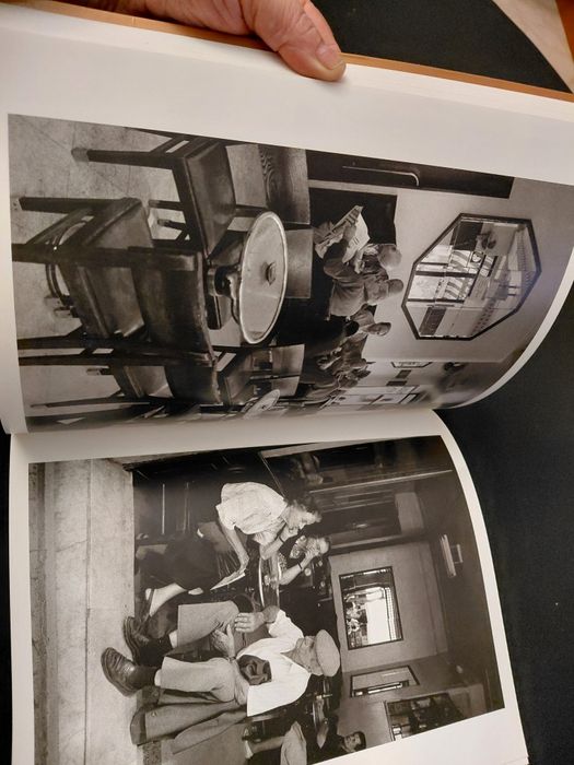 Vendo livro Antigo" O Melhor Café" muito barato