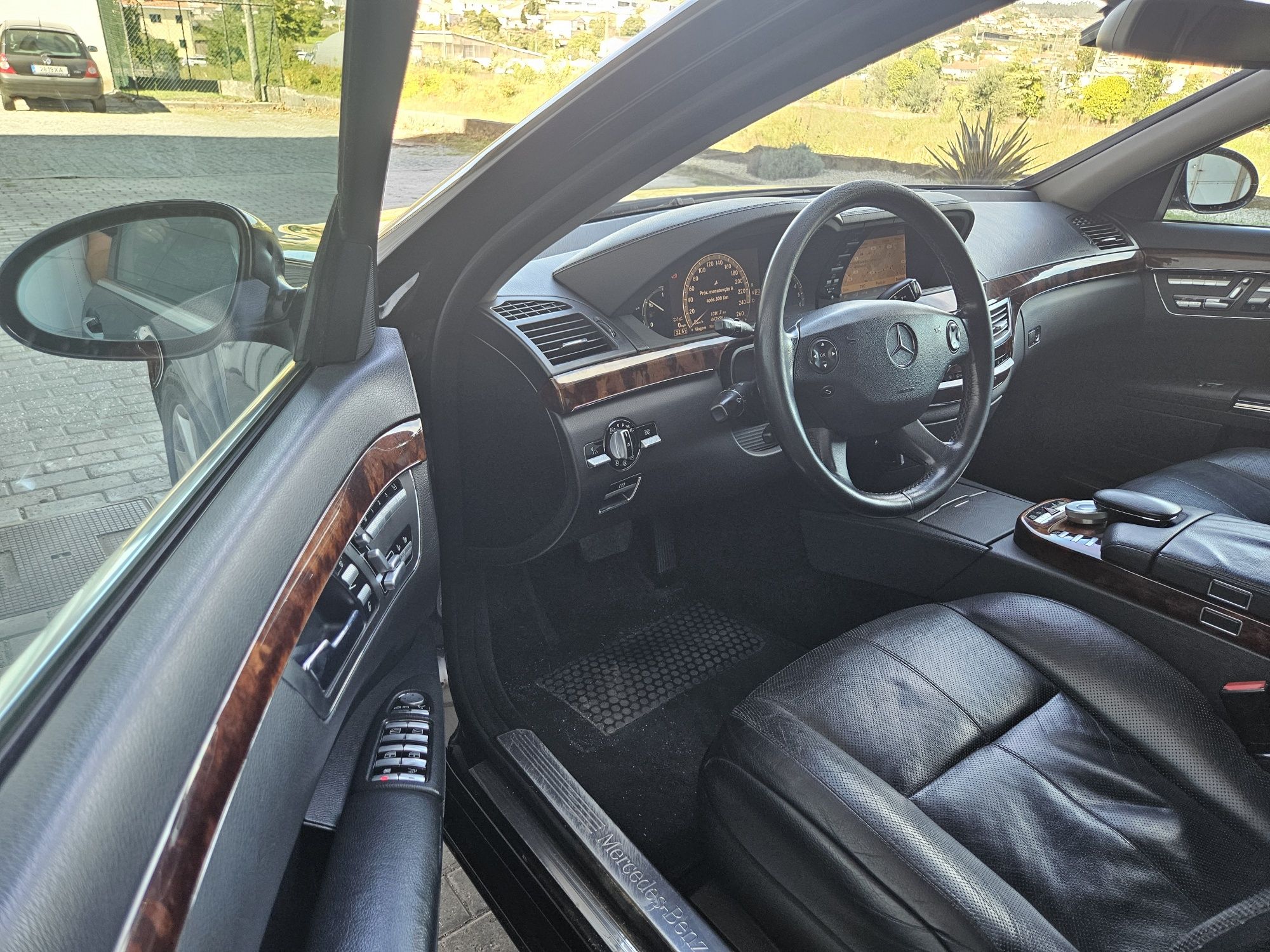 Mercedes-Benz S 320