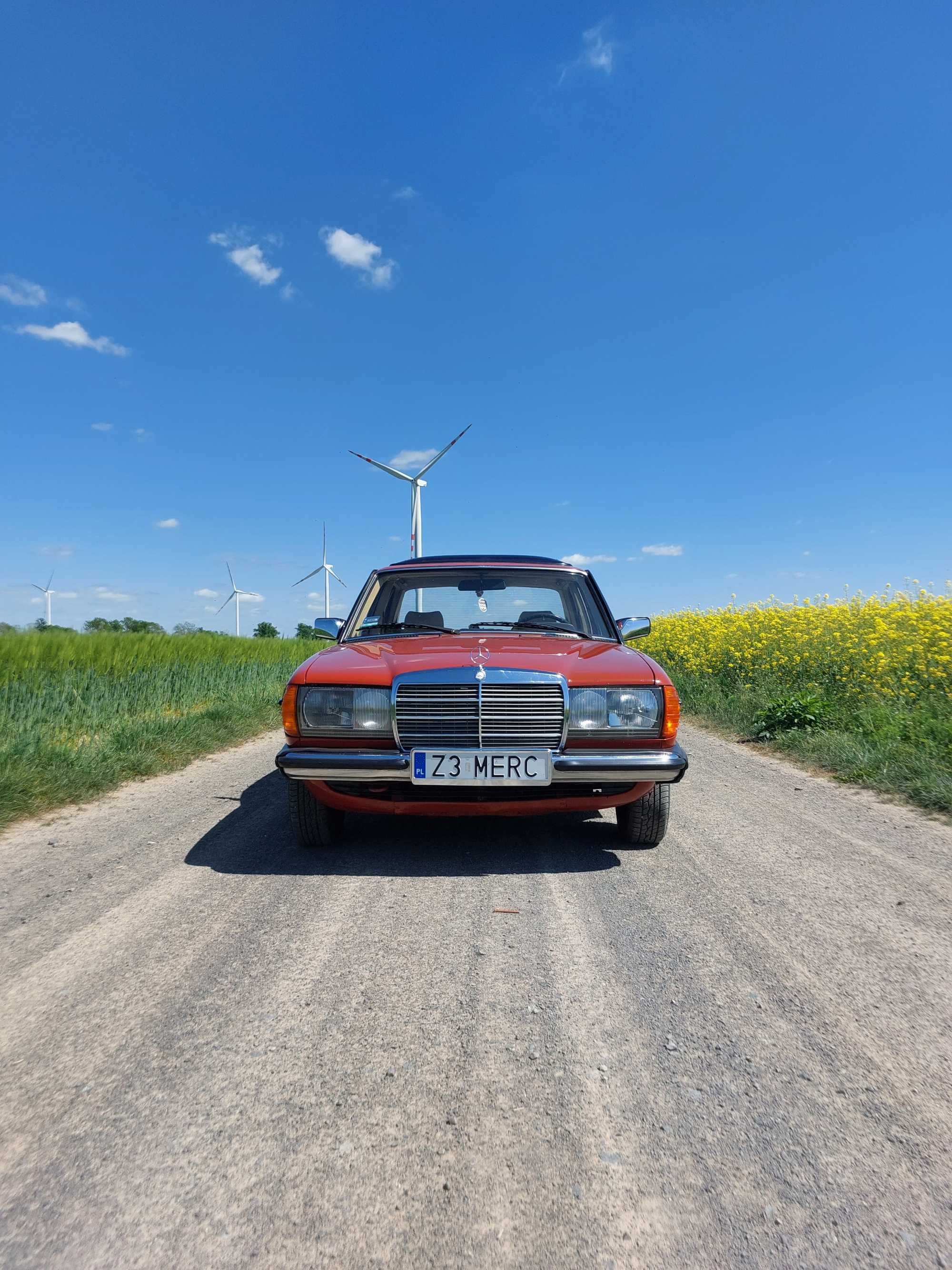 Mercedes W123 300D wynajem auto do ślubu samochód z kierowcą zabytkowy