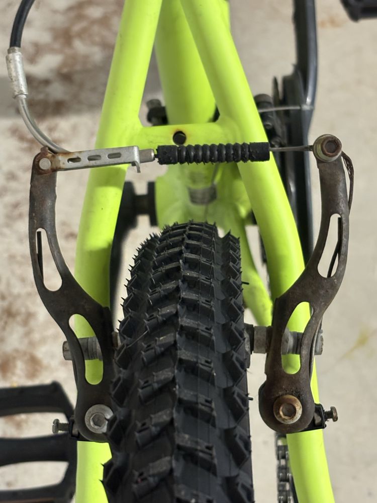 Bicicleta BTT ST 500 YELLOW RR 24”