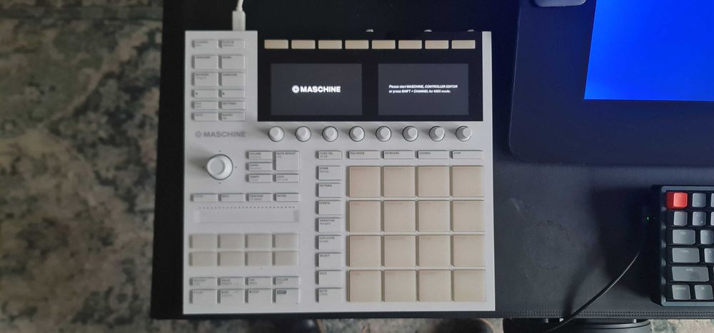 Maschine MK3 Limited Edition White