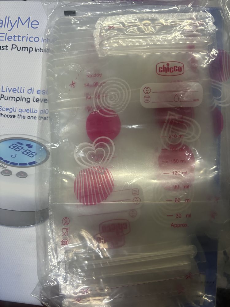 Bomba Chicco + Oferta de 2 biberoes e sacos de comgelacao