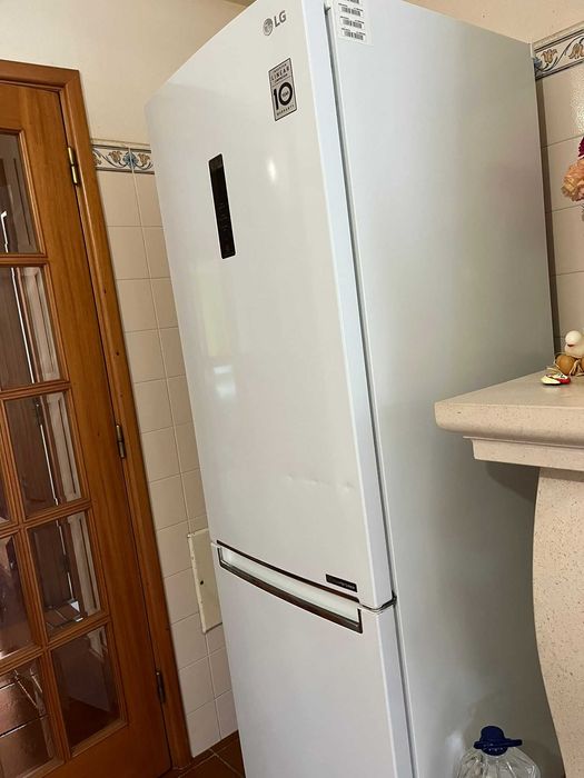 Frigorífico Combinado LG GBB61SWHZN – Excelente estado - No Frost