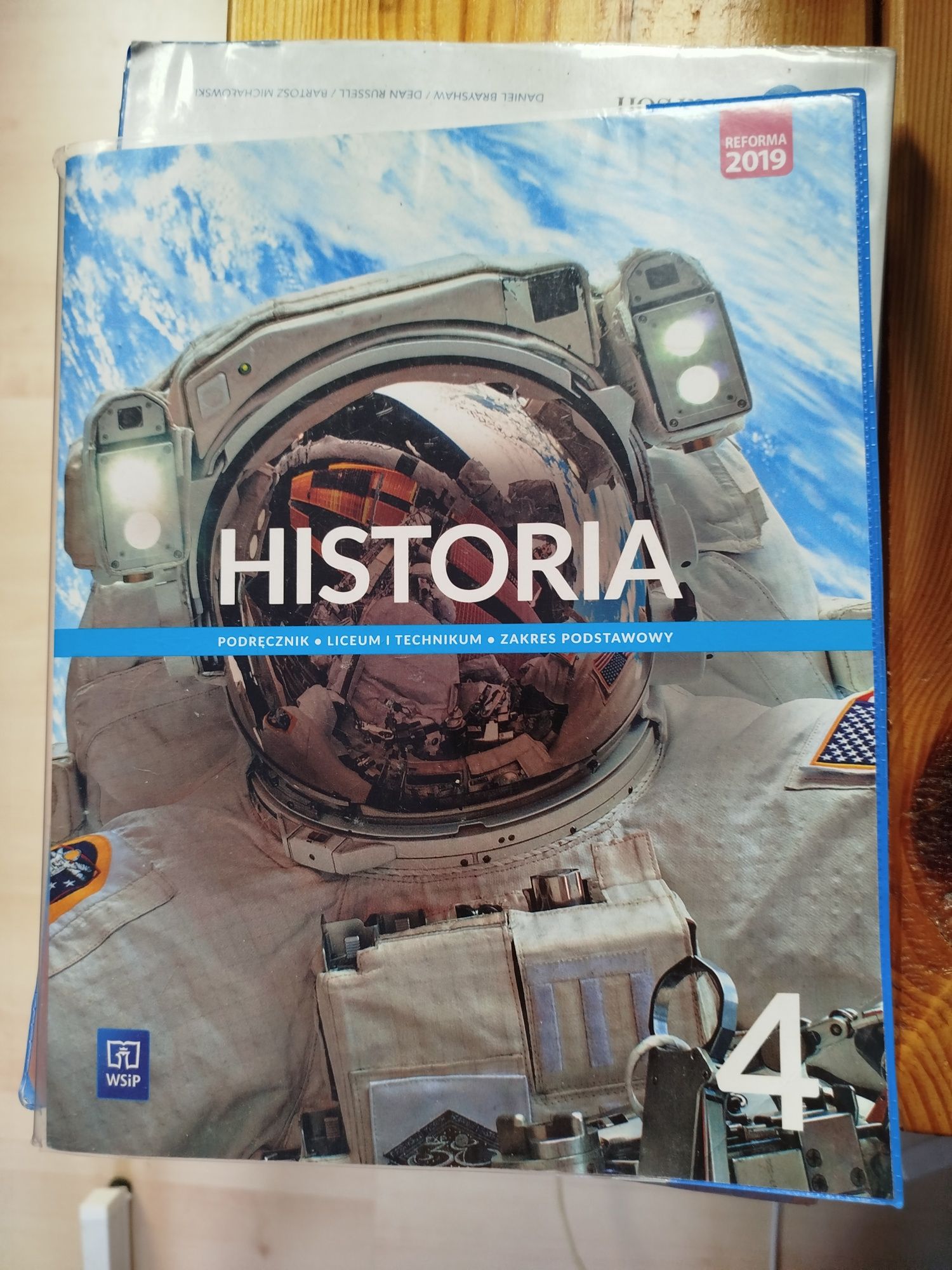 Historia 4 podręcznik do szkoły średniej