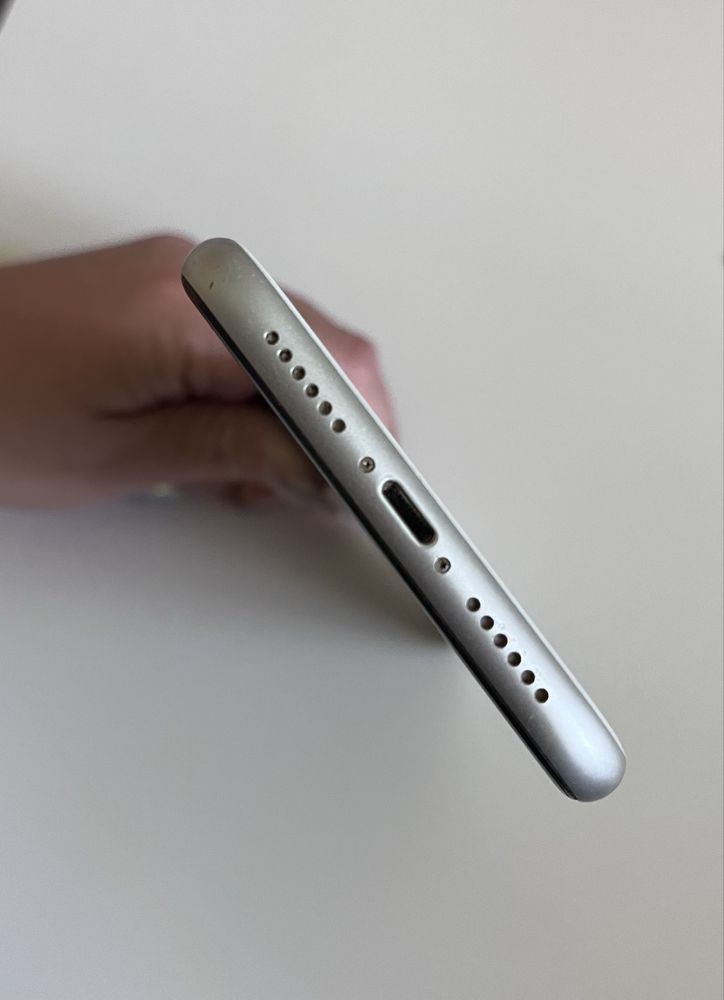 iPhone XR uzywane