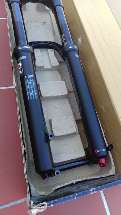 Suspensão RockShox PIKE RCT3 27.5