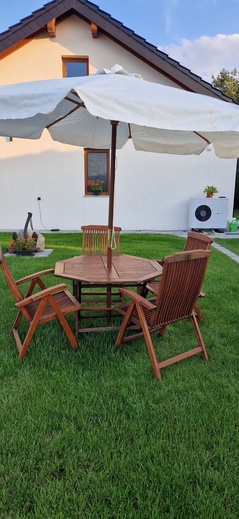 Zestaw Stół Parasol i 4 krzesła