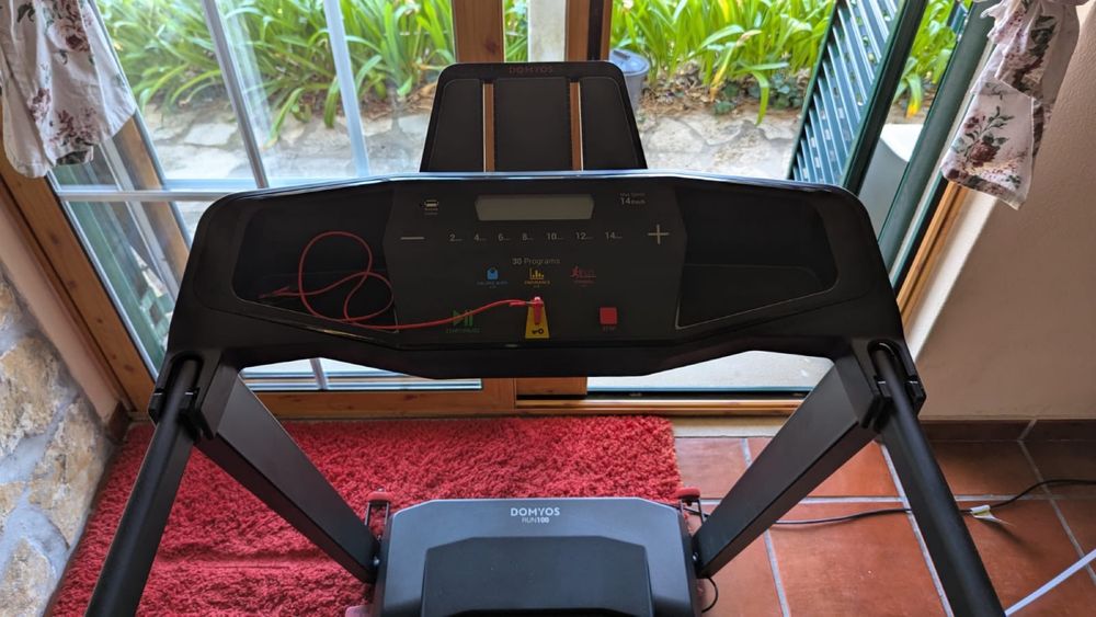 Passadeira Domyos Run 100 — Excelente estado + placa eletrónica nova