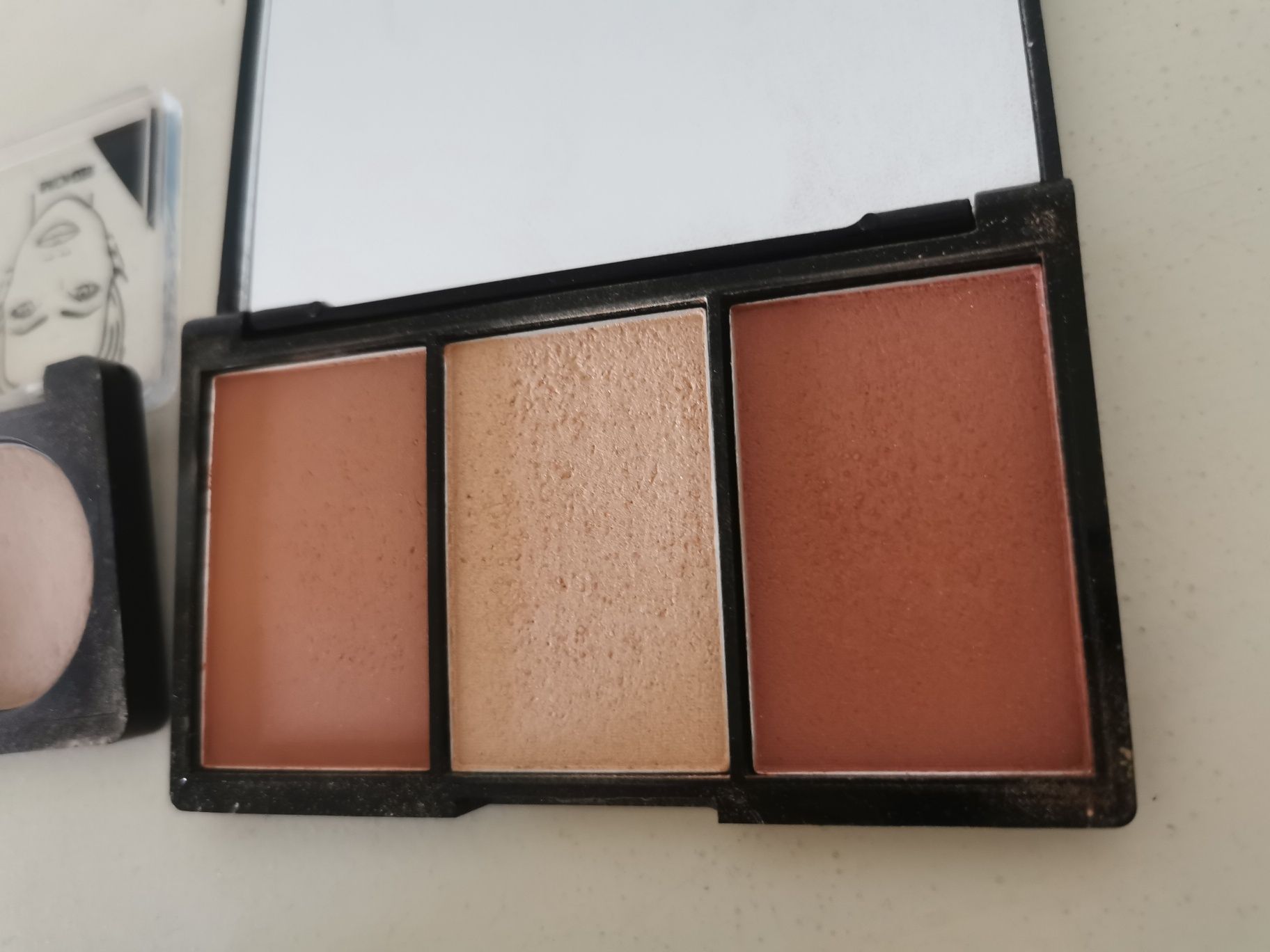 3 palety do konturowania wibo hean golden rose rozświetlacz bronzer