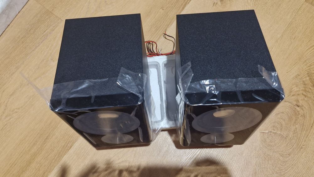 Nowe głośniki od mini wieży Philips
