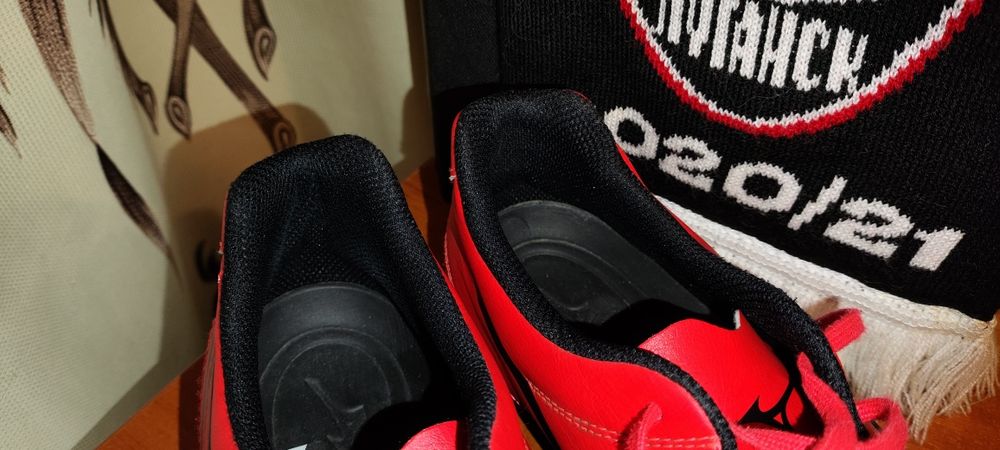 Кожаные Бутсы / сороконожки mizuno 41р 26.5