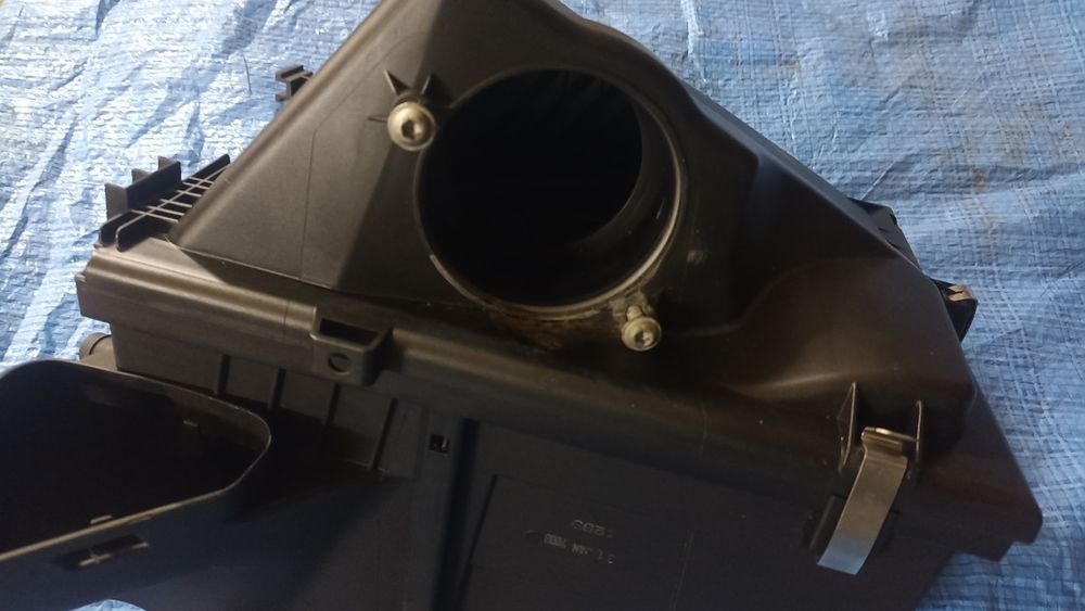 Корпус повітряного фільтра BMW 3 E90 E91 2005-2012  р. 2.0 D N47 177кс