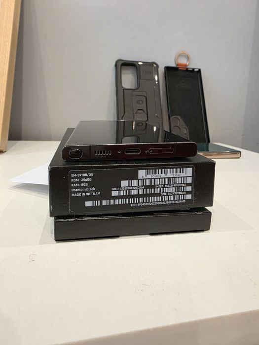 Samsung S23 Ultra 256 GB Swietny stan gratisy