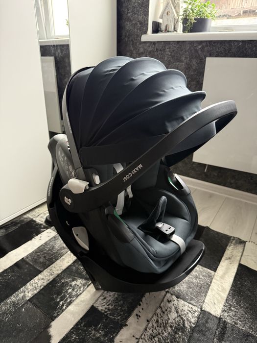 Продам детское автокресло MAXI-COSI Pebble 360 PRO2+База ISOFIX 360pro