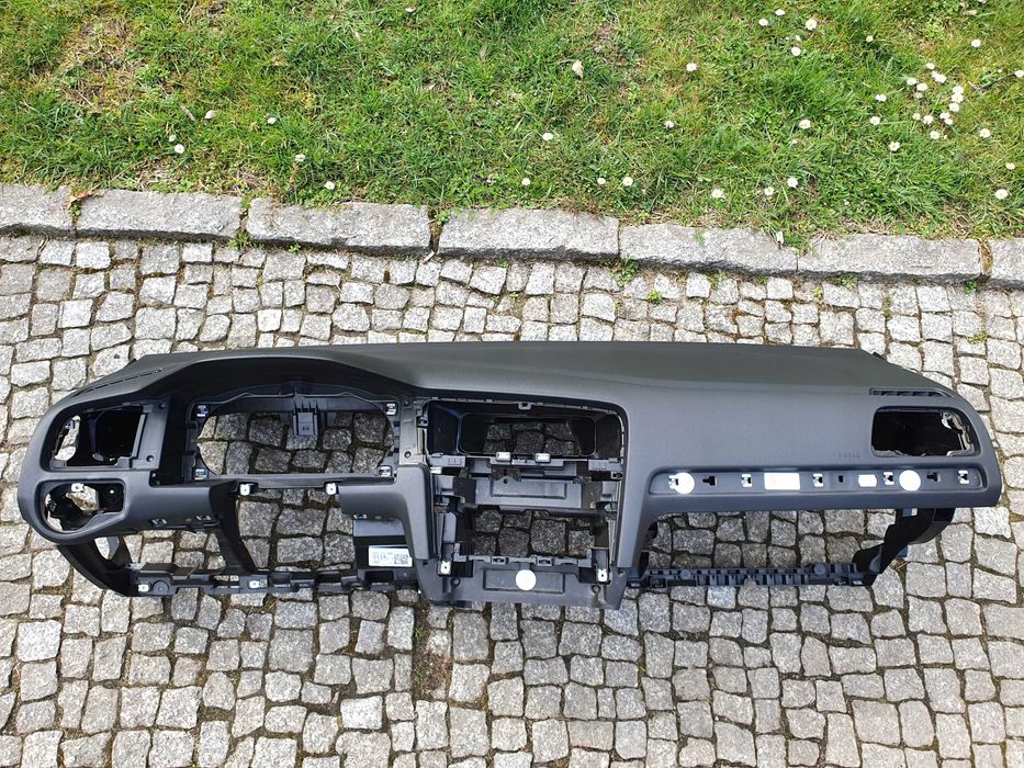 Торпеда Volkswagen Golf VII ремни подушки запчасти разборка шрот