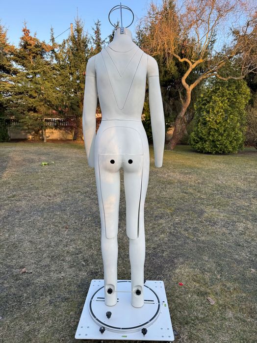Manekin typu DUCH do profesjonalnych zdjęć odzieży