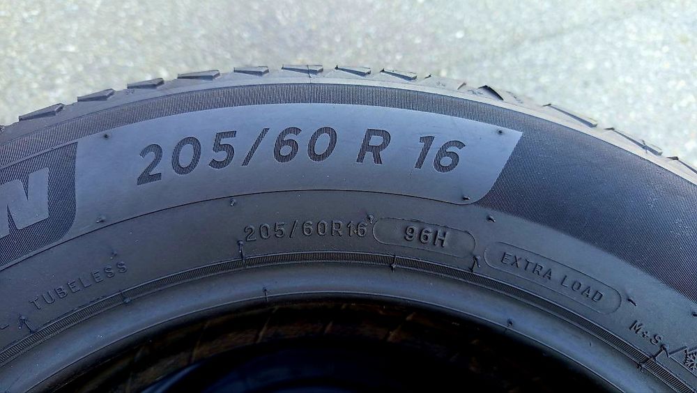 205.60.16 Michelin CrossClimate2 2шт